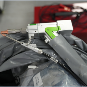 How To Choose A Suitable Water Cooling Laser Welding Machine8666